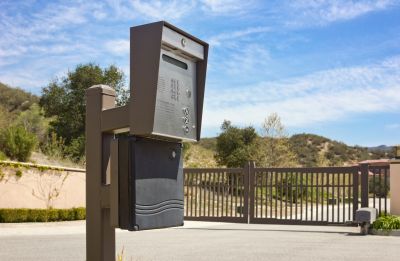 Building Gate Installation in Naperville, IL